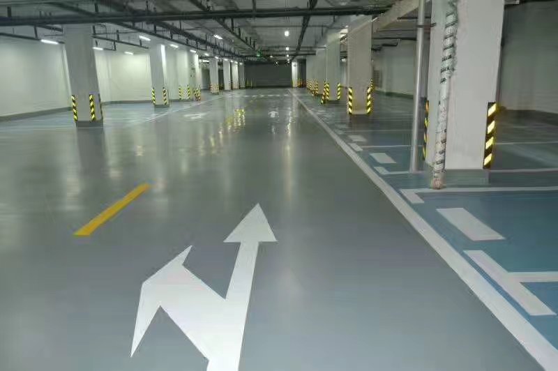 地下車庫.jpg
